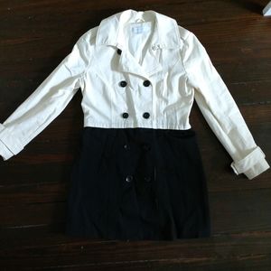 New York and Company Trench Coat M